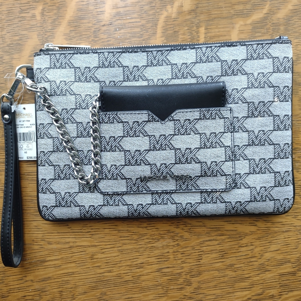 NWT Michael Kors Wristlet